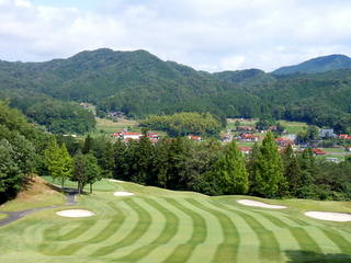 2人乗りゴルフカート・フェアウェイ乗り入れ導入／運用支援